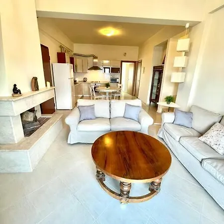 Villa Seaside Getaway *